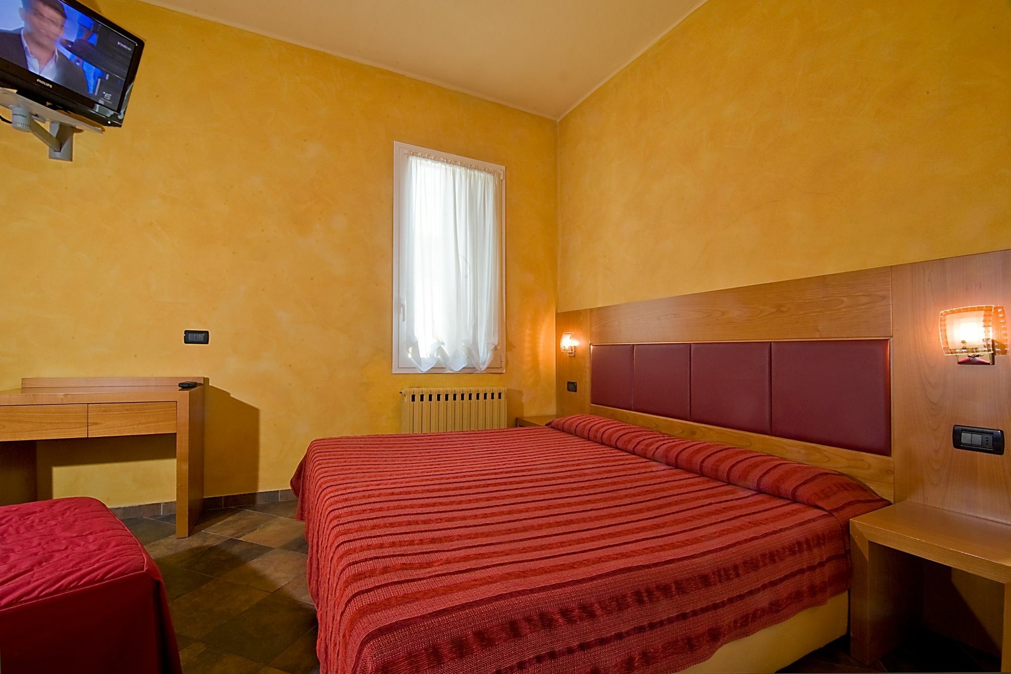 Residence Cavalli Местре Экстерьер фото